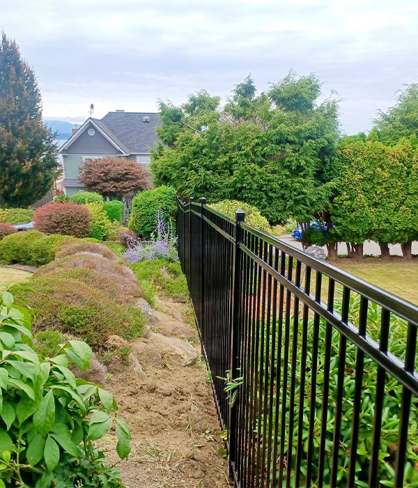 Bellingham Washington Black Steel Fence company